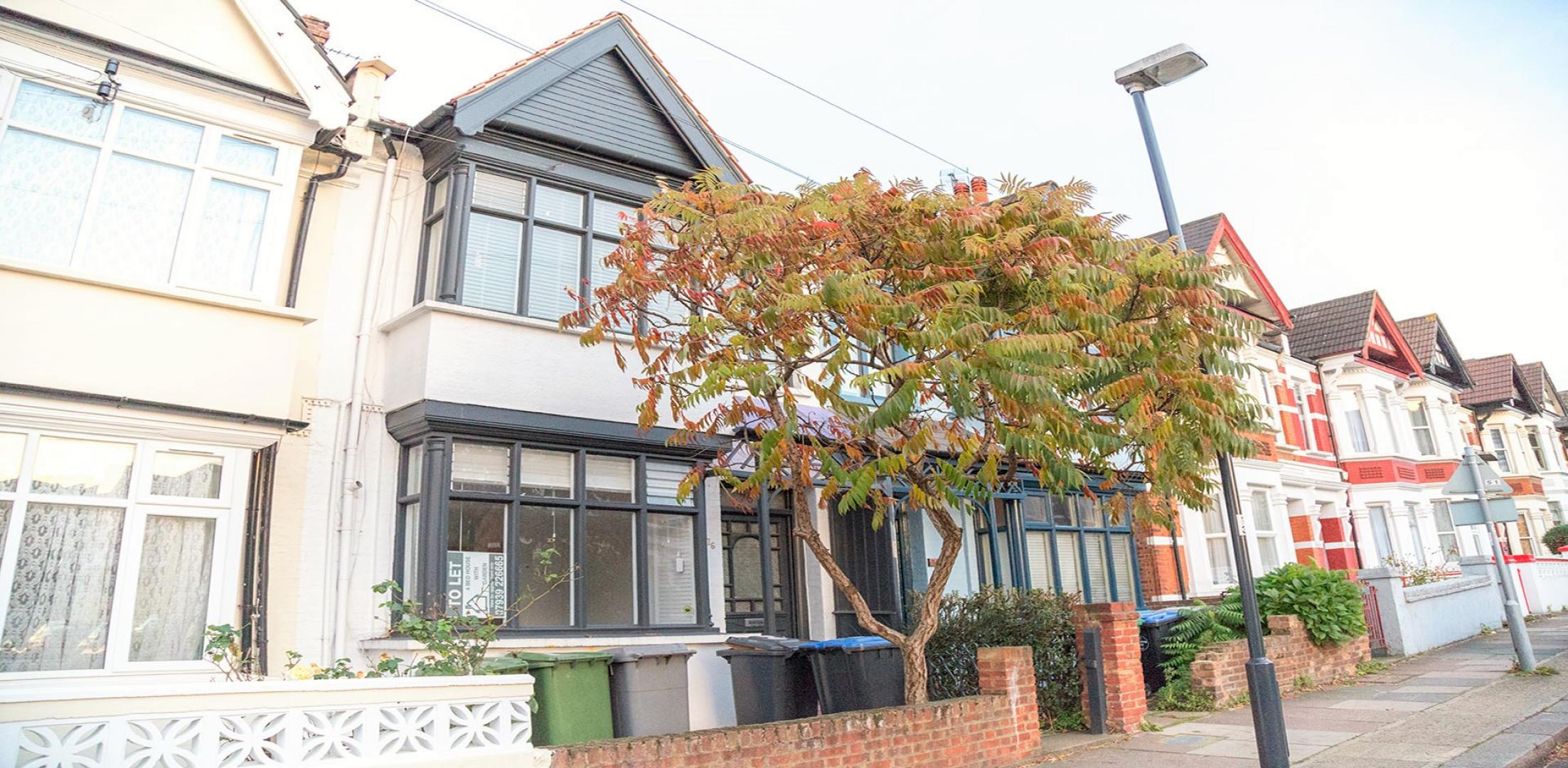 			4 Bedroom, 1 bath, 1 reception House			 Sellons Avenue, WILLESDEN JUNCTION